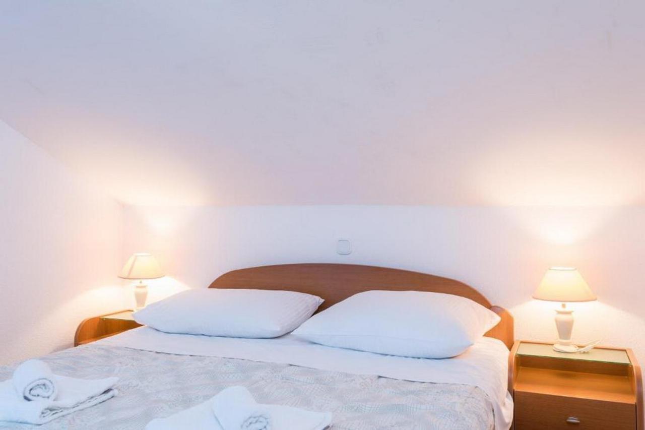 Apartments Maestral Оребич Экстерьер фото