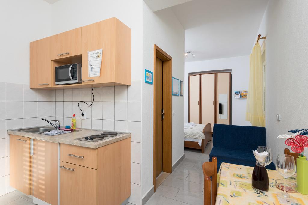 Apartments Maestral Оребич Экстерьер фото